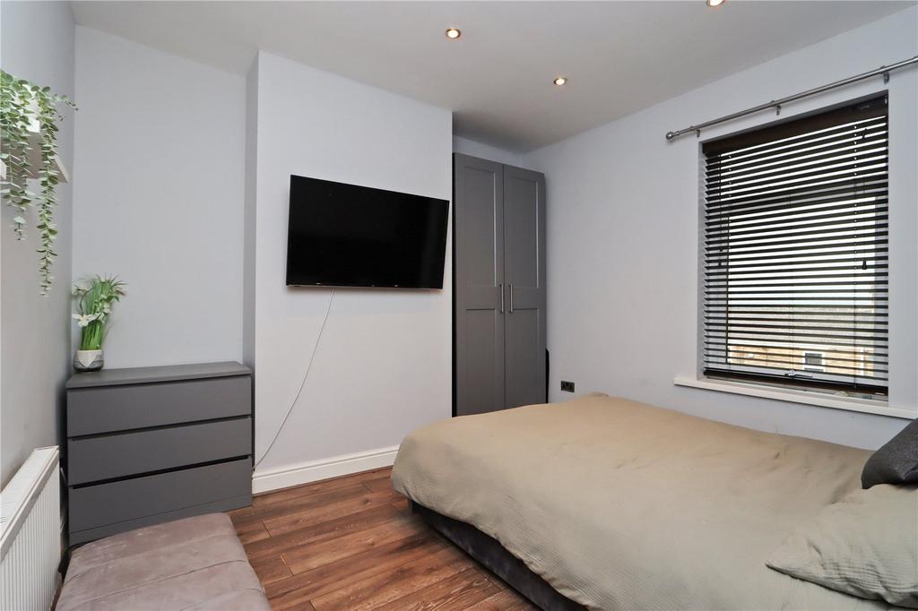 Bedroom 2 Pic 1