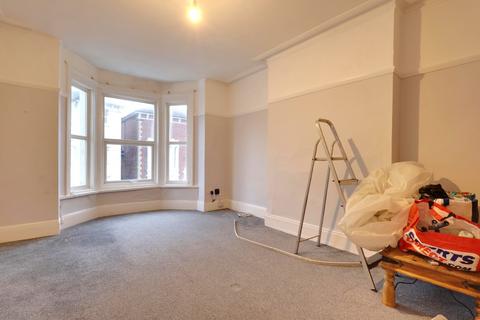 1 bedroom flat to rent, Waverley Grove, Southsea Unfurnished