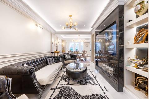 4 bedroom semi-detached house for sale, Church Lane, Kingsbury, London, NW9