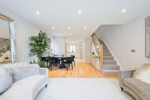 undefined, Larrey Close , Redhill RH1