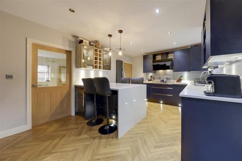 3 bedroom end of terrace house for sale, Station Road, Helmshore, Rossendale