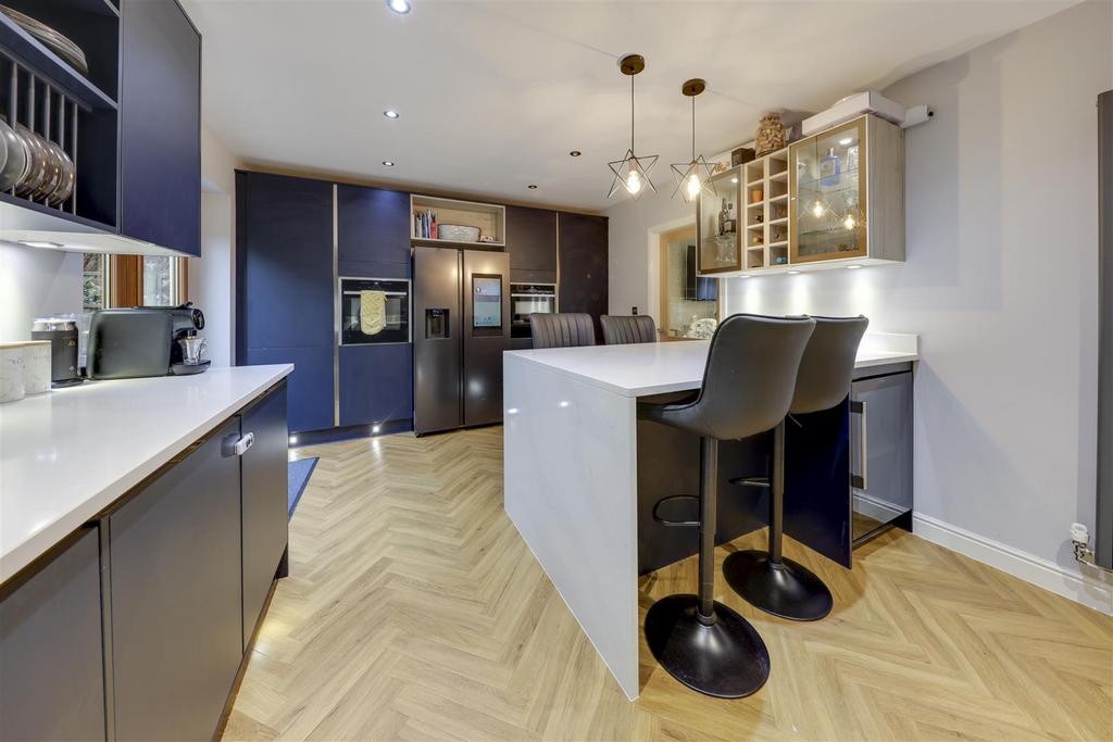 Kitchen Alt