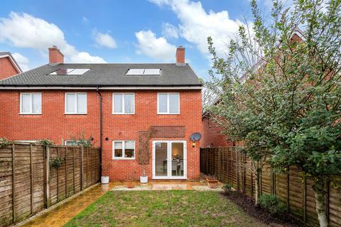 undefined, Webber Street, Horley RH6