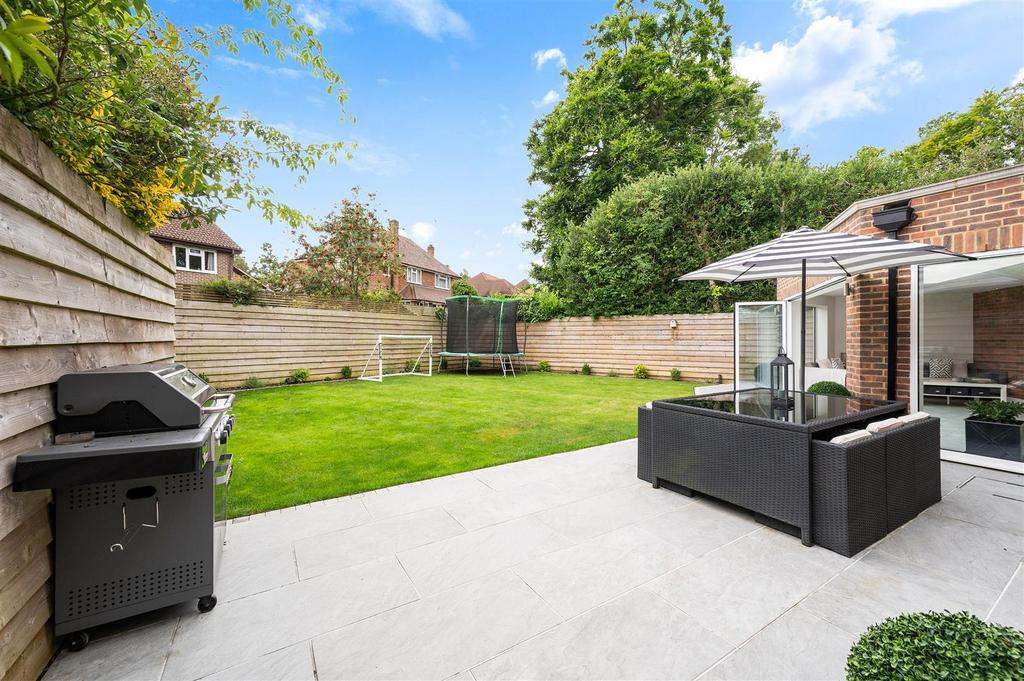 ELLINGTON WAY 3 (24).jpg