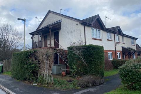 undefined, Dukes Close, Petersfield, GU32