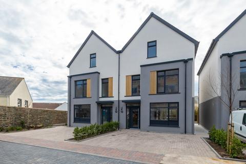 undefined, Les Bas Courtils Road, St. Sampson's, Guernsey, Channel Islands