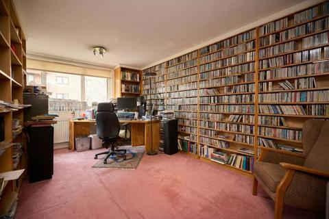 4 bedroom flat for sale, Vincent Street, London, SW1P