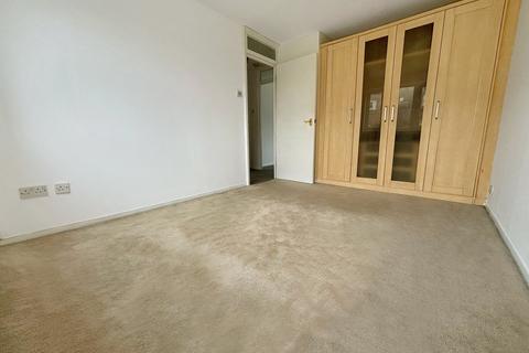 undefined, Falcon Close, Dartford, DA1