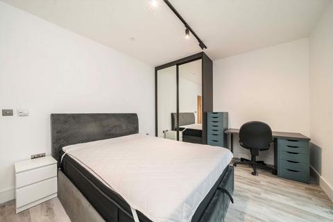 2 bedroom flat to rent, Portal Way, London W3