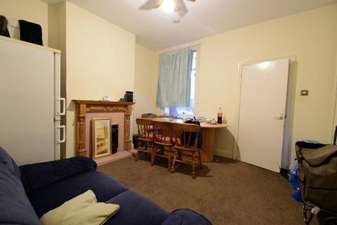 3 bedroom terraced house to rent, , Percy Road, Leicester, Leicestershire
