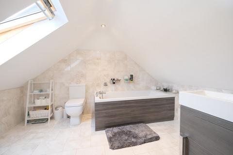 1 bedroom flat for sale, High Street, Green Street Green
