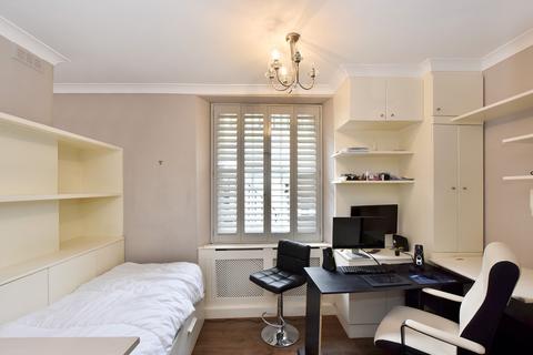 undefined, Warwick Way, London, SW1V