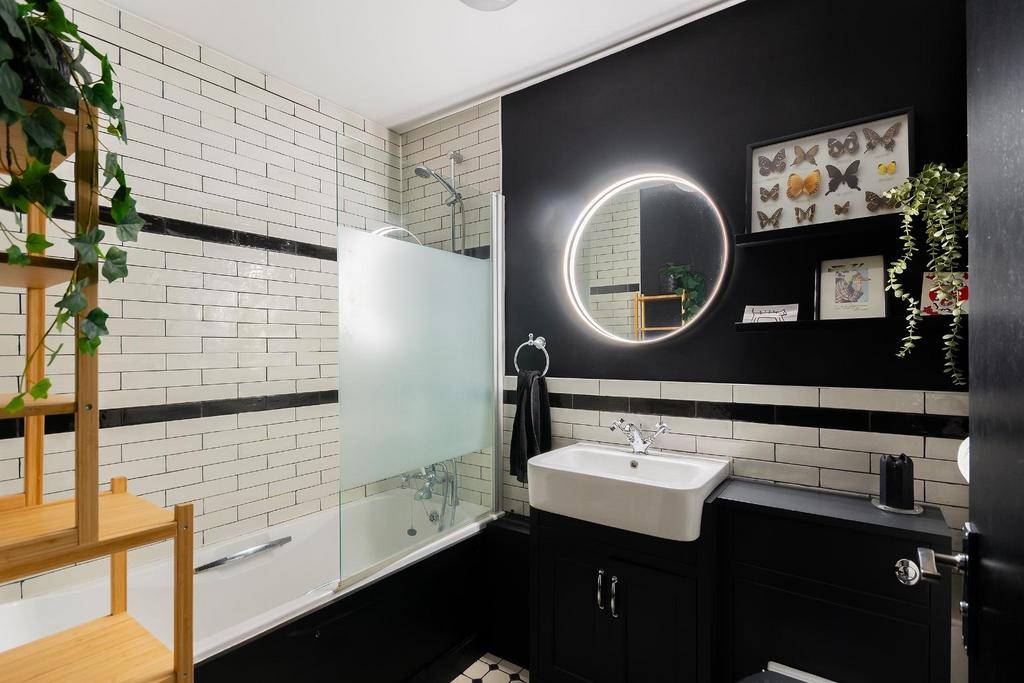 0 S6 CCSP - Bathroom B.jpg