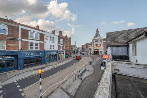 3 bedroom terraced house for sale, Albert Road, Southsea