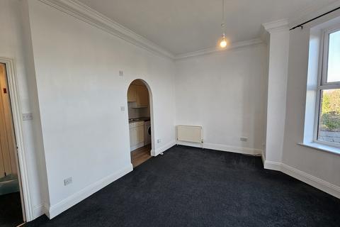 undefined, Norwich Avenue West