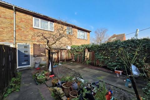 undefined, East Avenue, Hayes, Greater London, UB3