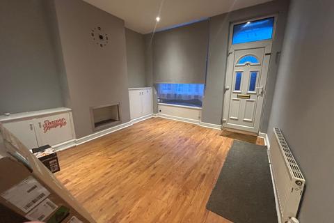 3 bedroom terraced house to rent, Bushbury Road, Wolverhampton WV10