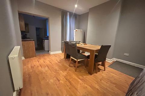 3 bedroom terraced house to rent, Bushbury Road, Wolverhampton WV10