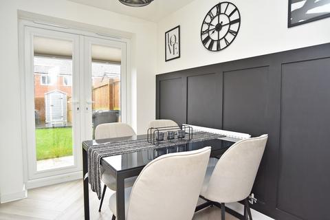 2 bedroom house for sale, Whernside Close, Harrogate, HG3