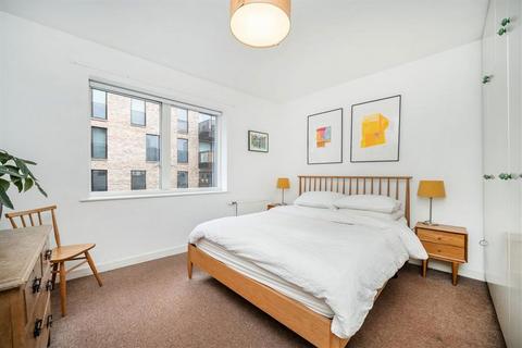 2 bedroom flat for sale, Branch Place, London N1
