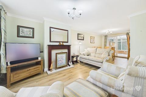 undefined, Beckdale, Uttoxeter