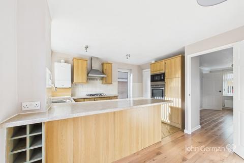 3 bedroom semi-detached house for sale, The Bramblings, Stafford