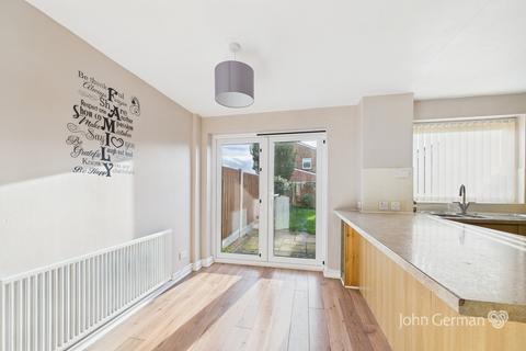 3 bedroom semi-detached house for sale, The Bramblings, Stafford