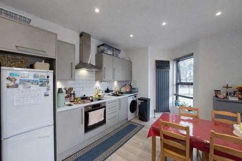 undefined, Woodcote Road, Wallington