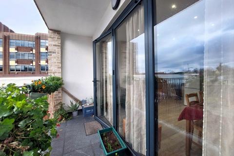 undefined, Woodcote Road, Wallington