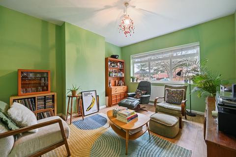 4 bedroom semi-detached bungalow for sale, Whitegate Gardens, Harrow