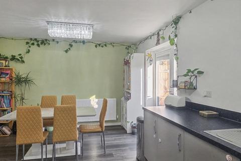 4 bedroom end of terrace house for sale, Capa Taro Way, Harrow