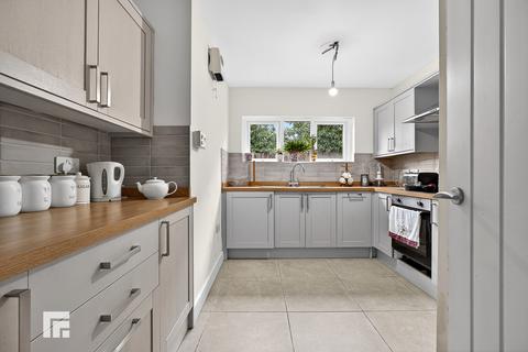undefined, Heathwood Court, Heathwood Road