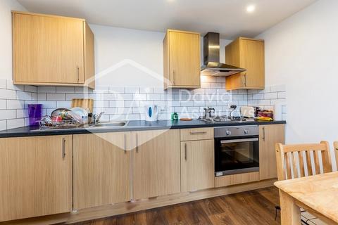 2 bedroom flat to rent, Duckett Road, Harringay , London