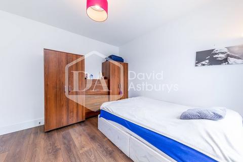 2 bedroom flat to rent, Duckett Road, Harringay , London