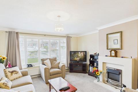 4 bedroom detached house for sale, Heworth Drive, Whitby YO21