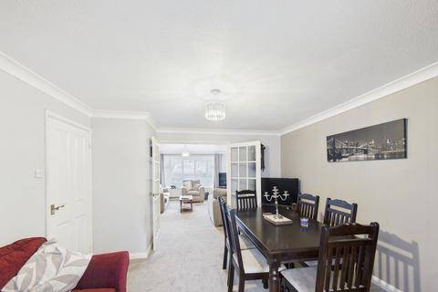 4 bedroom detached house for sale, Heworth Drive, Whitby YO21