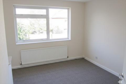 2 bedroom maisonette for sale, Hartford Road, Epsom, Surrey. KT19 9JD