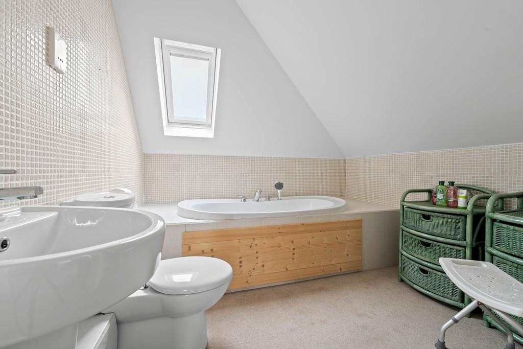 12 Charlton Court, Hoole Road, CH2 3 PB-12