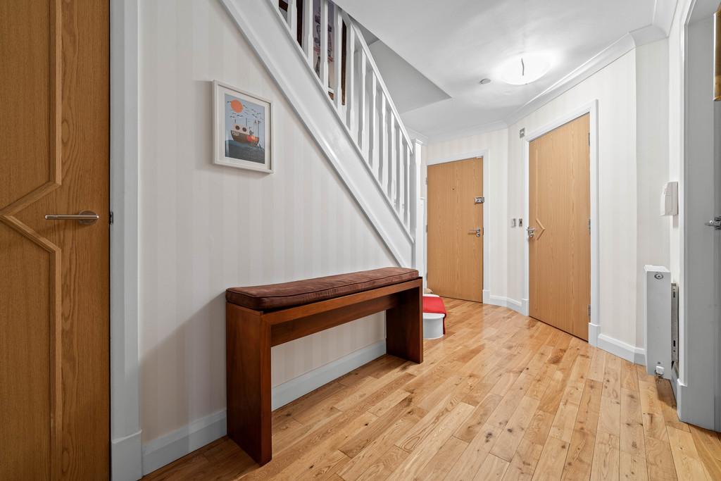 12 Charlton Court, Hoole Road, CH2 3 PB-17