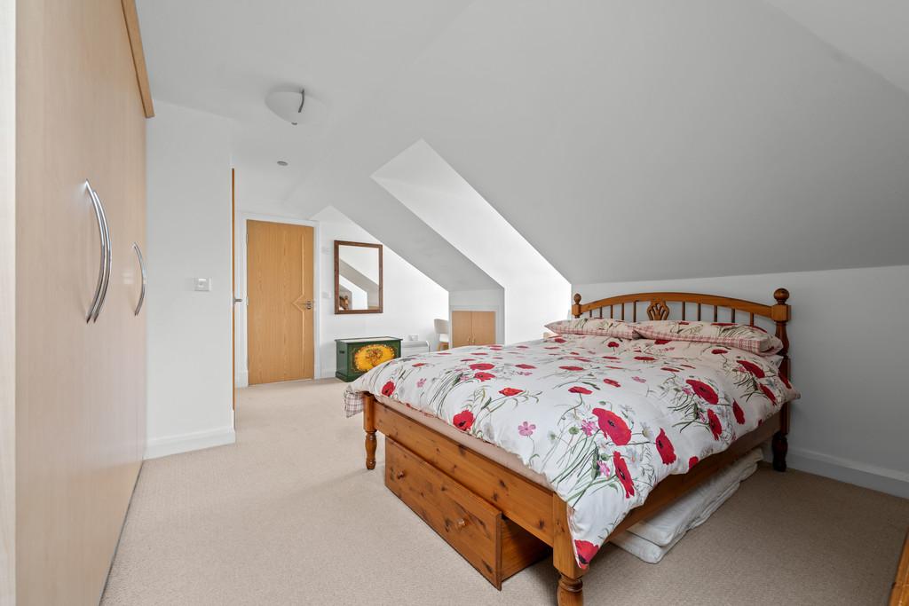 12 Charlton Court, Hoole Road, CH2 3 PB-10