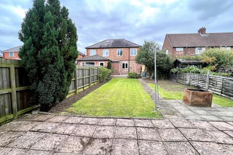 3 bedroom semi-detached house for sale, Elmhurst Avenue, Melton Mowbray