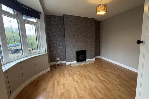 3 bedroom semi-detached house for sale, Elmhurst Avenue, Melton Mowbray