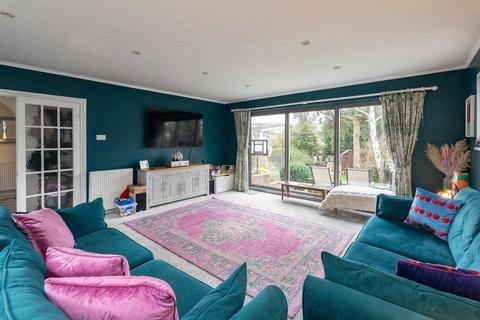 undefined, Overdale, Dorking