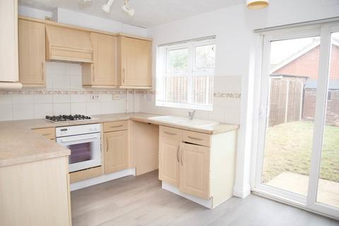 2 bedroom terraced house to rent, Bluebird Way, London