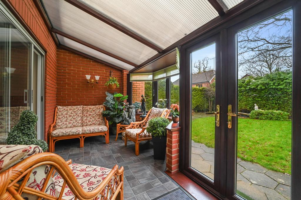 11 Baronia Croft-garden room (2)