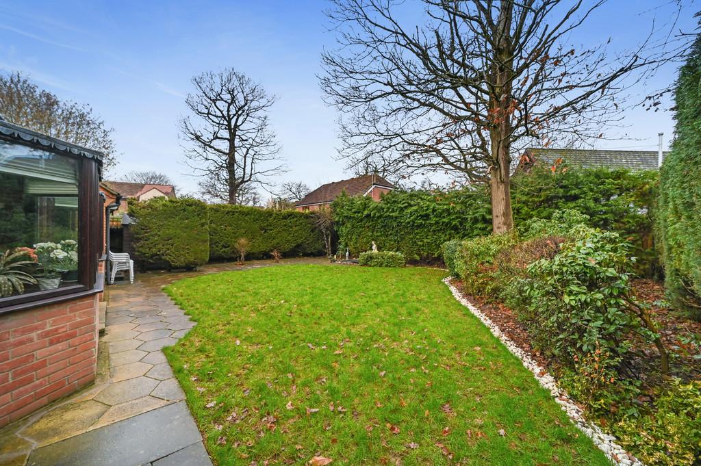 11 Baronia Croft-garden
