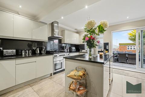 4 bedroom semi-detached house for sale, Westpole Avenue, Cockfosters