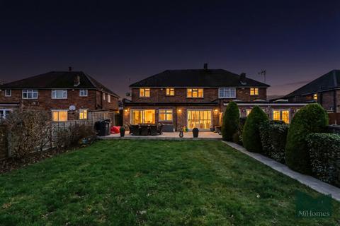 4 bedroom semi-detached house for sale, Westpole Avenue, Cockfosters