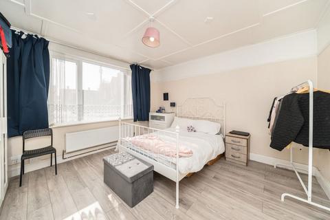 undefined, Holdernesse Road, London SW17