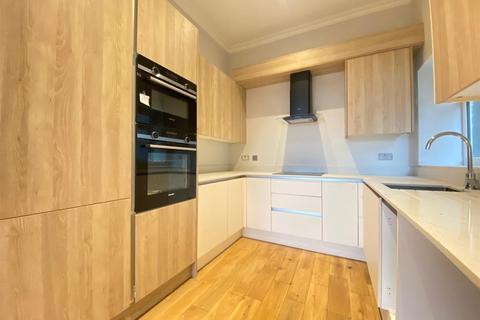 2 bedroom apartment to rent, Castlebar Road, Ealing, Ealing